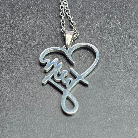 "Faith" Heart Pendant Necklace‎ (NWOT) - Picture 2 of 4